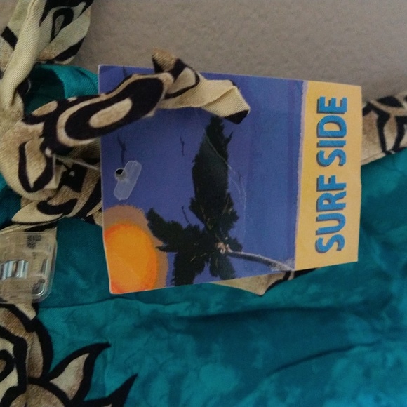 Surf side Sarong - Picture 2 of 2